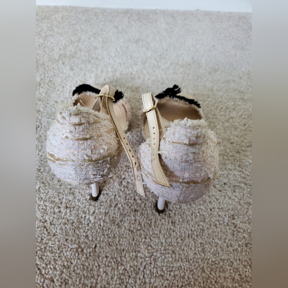 Chanel Pink Fabric Sandals (Size 9.5) - Picture 8 of 9